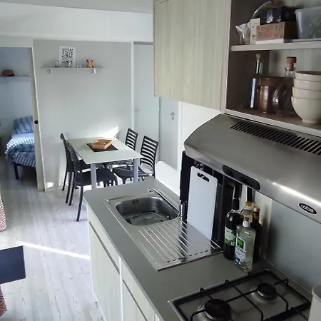 אתר קמפינג Franck's Tiny House Les Viviers *