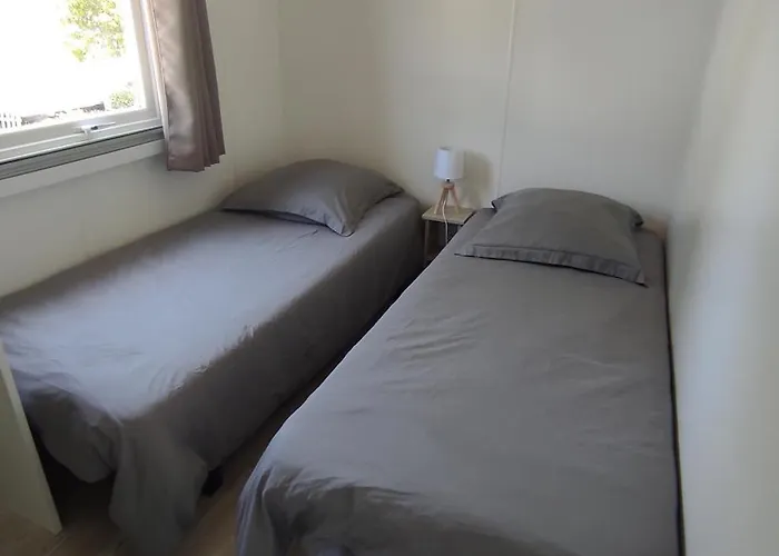 Franck's Tiny House Les Viviers Кемпинг *