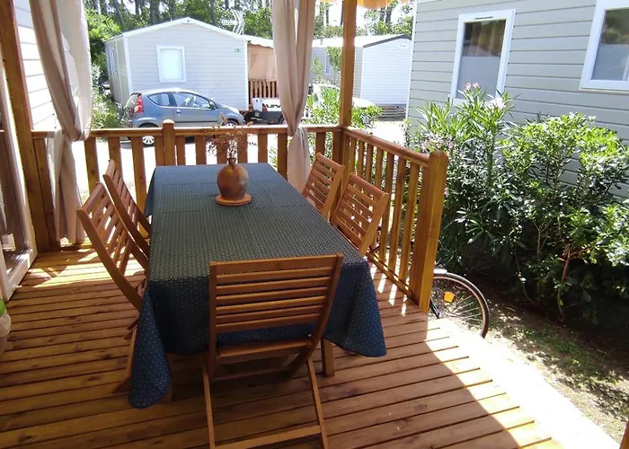 Franck's Tiny House Les Viviers Кемпинг *